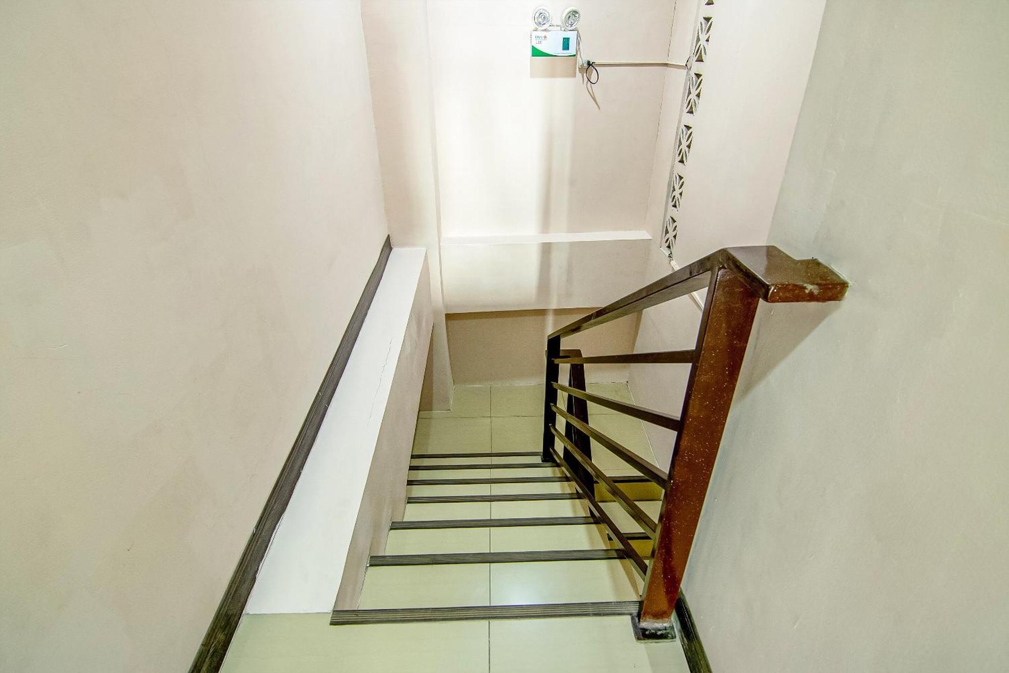 Oyo 766 Ichehan Apartments มะนิลา ภายนอก รูปภาพ