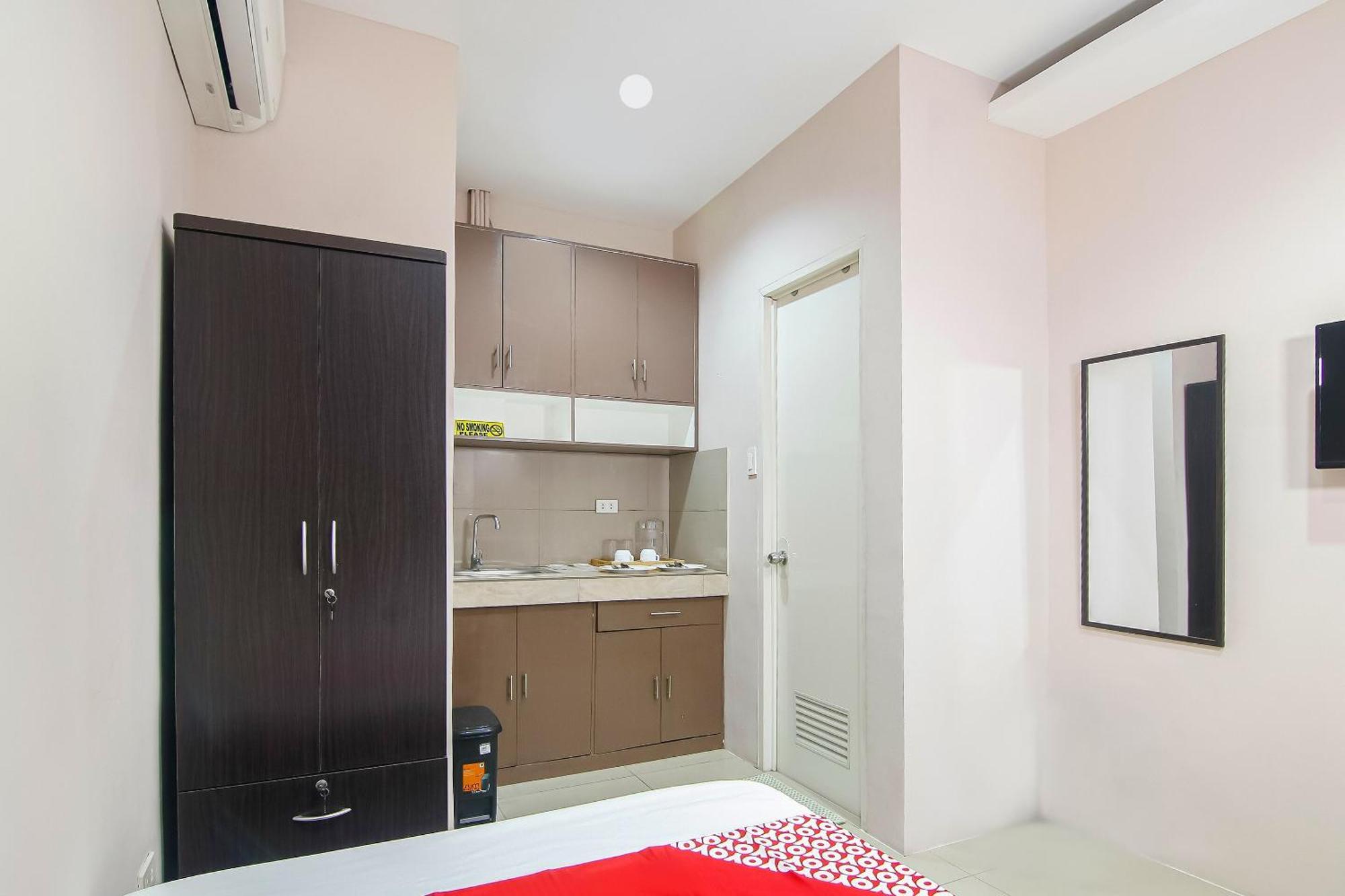 Oyo 766 Ichehan Apartments มะนิลา ภายนอก รูปภาพ