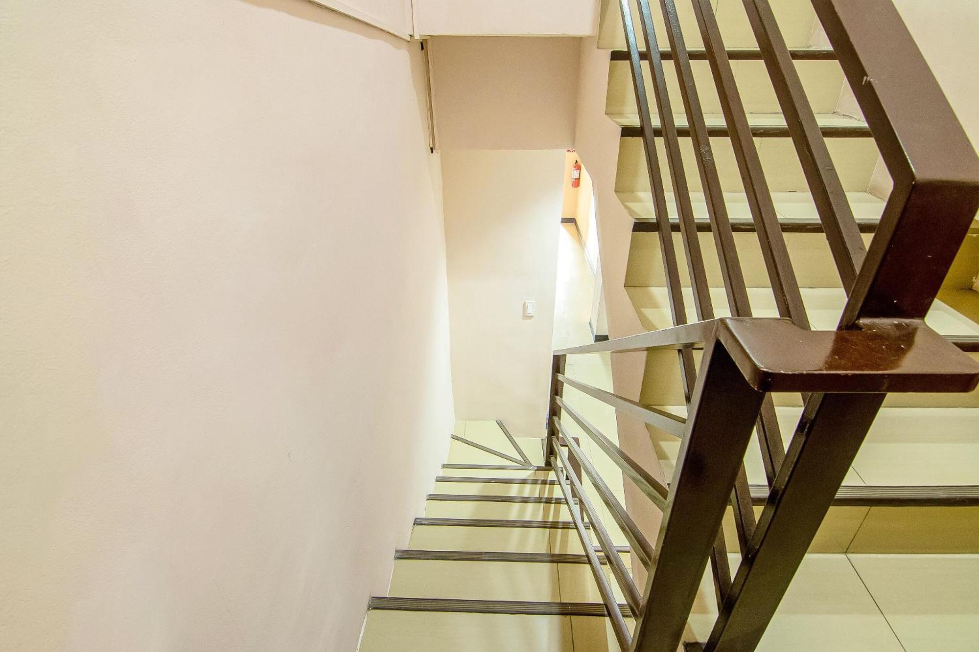 Oyo 766 Ichehan Apartments มะนิลา ภายนอก รูปภาพ