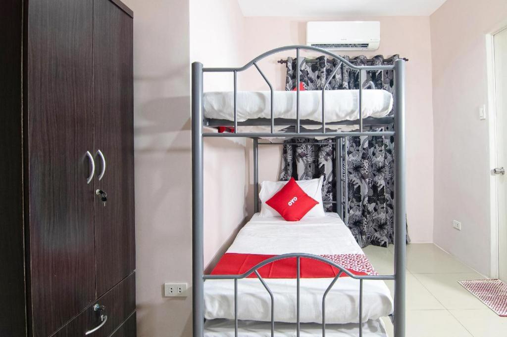 Oyo 766 Ichehan Apartments มะนิลา ภายนอก รูปภาพ
