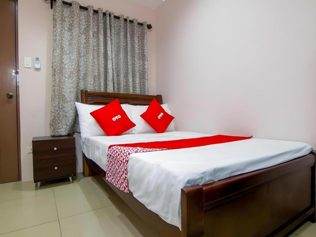 Oyo 766 Ichehan Apartments มะนิลา ภายนอก รูปภาพ